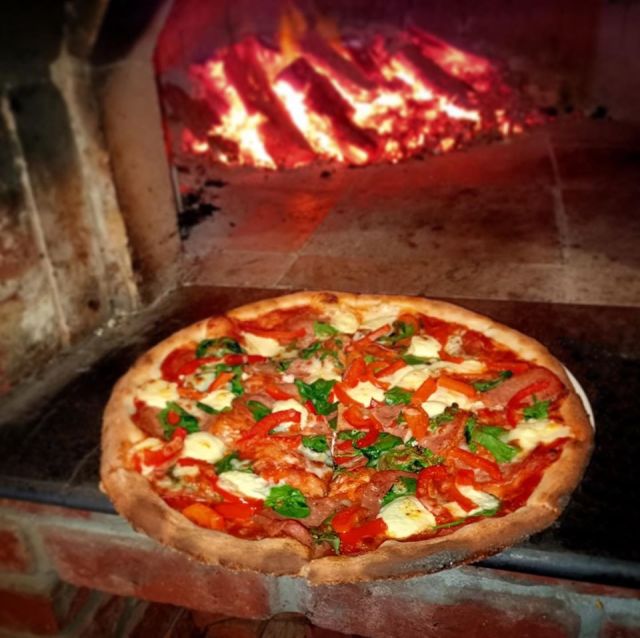 Baby Spinach, Salami, Capsicum and Feta.jpg